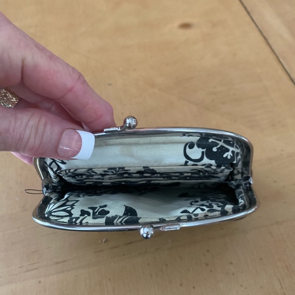 3 bags 1)Jewelry, 2)makeup & 3) credit cards & $$$ - Picture 3 of 5